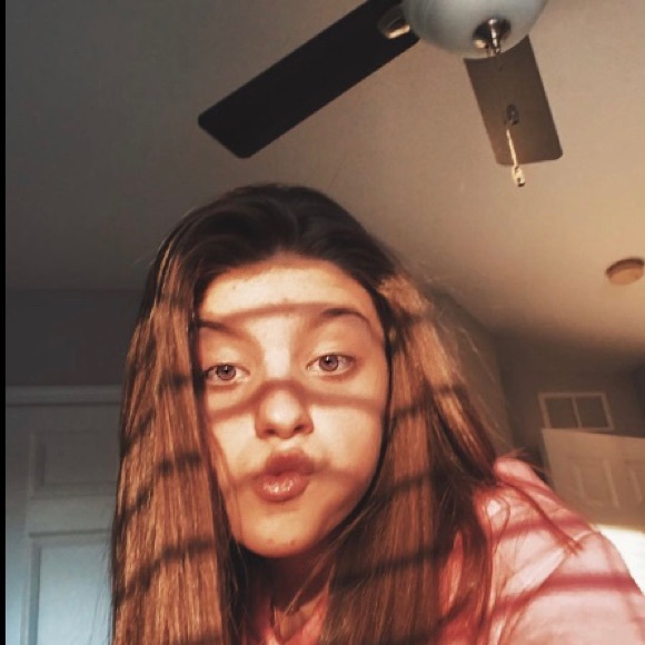 Meet your Posher, Francesca - Picture 1 of 1